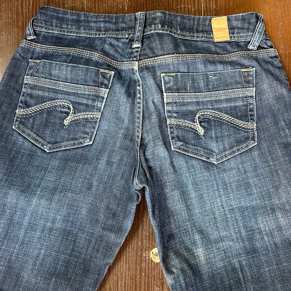 Maurices Morgan new boot bootcut wide leg jeans. Size 3/4. Medium Wash - Picture 4 of 7